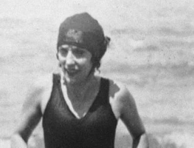 Annette Kellerman: Η κολυμβήτρια που συνελήφθη πριν από 100 χρόνια για το «αποκαλυπτικό» μαγιό της (φωτό)